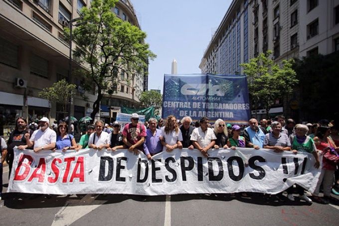Sigue la ola de despidos: hubo casi 7 mil sólo en enero, el 60 por ciento en el Estado