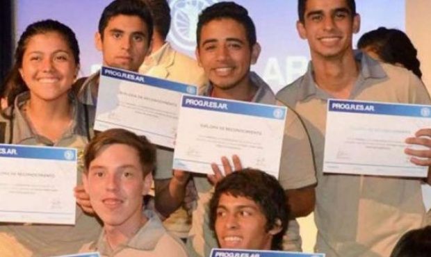 Un informe reveló que 360.000 jóvenes dejarán de percibir el Plan Progresar