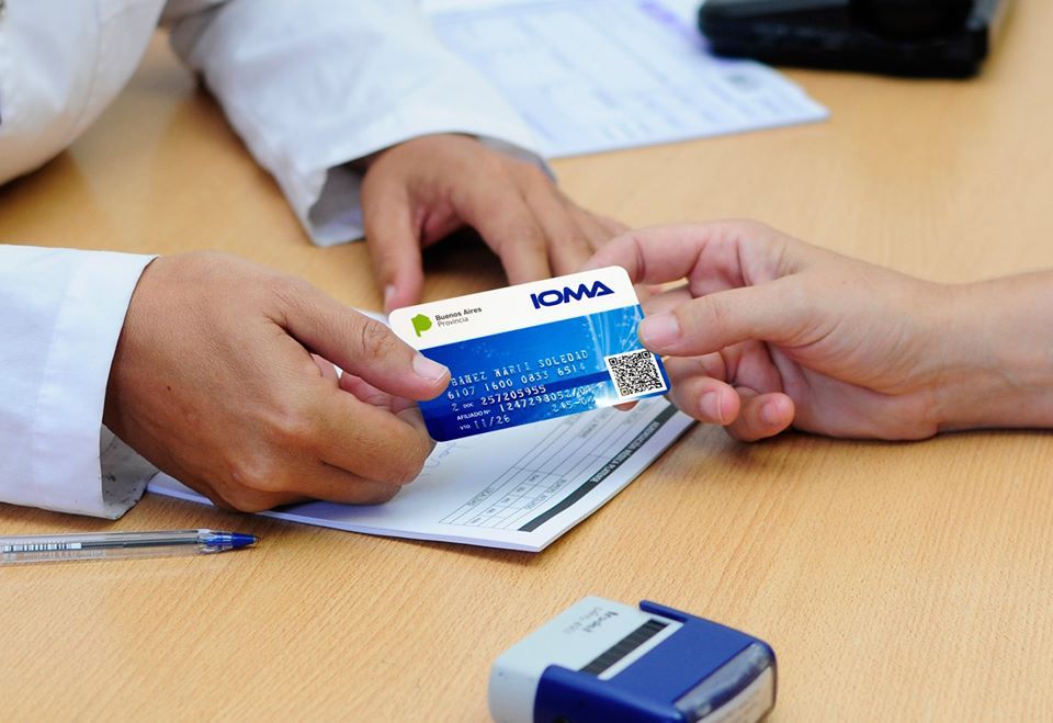 La nueva credencial plástica de IOMA será la única válida a partir del 1 de marzo