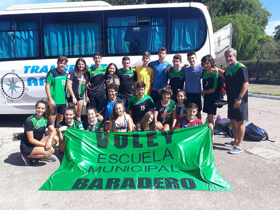 Con importantes logros comenzó el 2018 la Escuela Municipal de Vóley