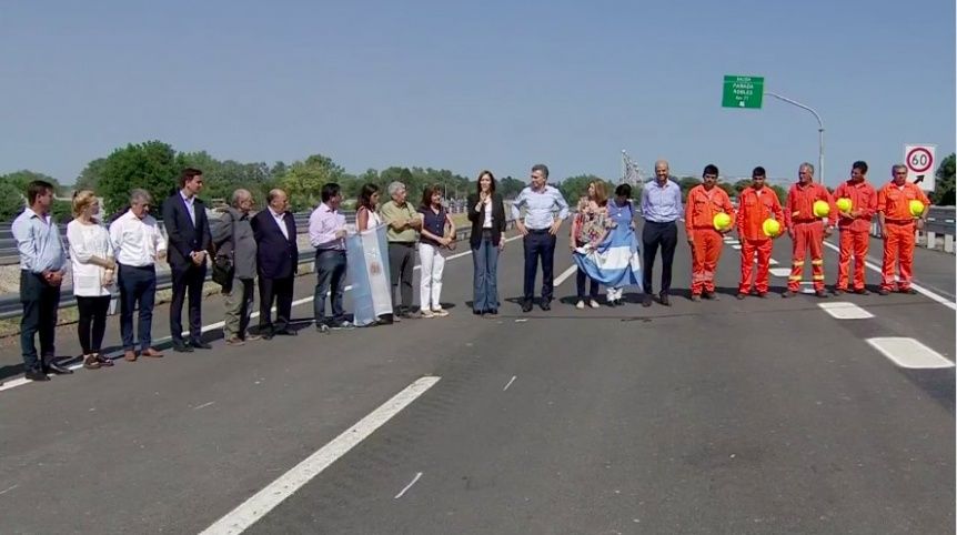 Macri y Vidal inauguraron un tramo de la autopista Pilar-Pergamino