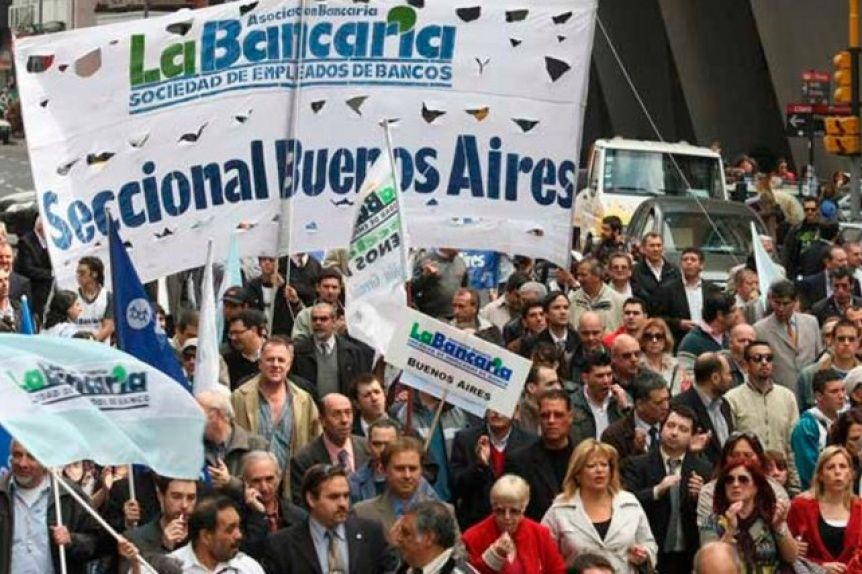 Paro bancario: arrancó el de 48 horas y ya amenazan con extenderlo a 72