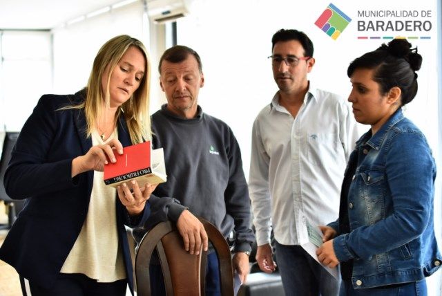 Se entregaron los premios a los ganadores del concurso fotográfico “Haciendo zoom a tu biblioteca”