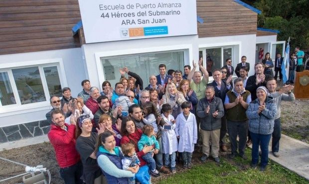 Inauguraron la primera escuela «44 héroes del submarino ARA San Juan»