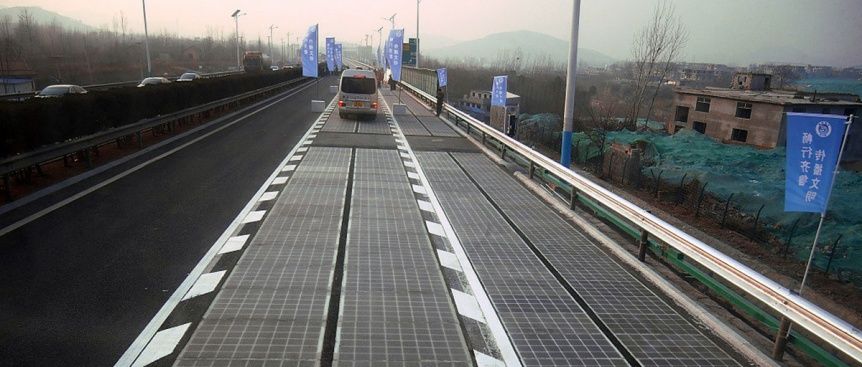China tendrá autopista solar con carga automática de autos eléctricos