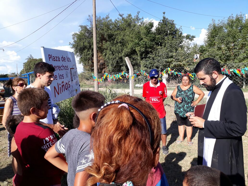 Vecinos finalizaron el acondicionamiento de la Plaza de los Derechos de los Niños