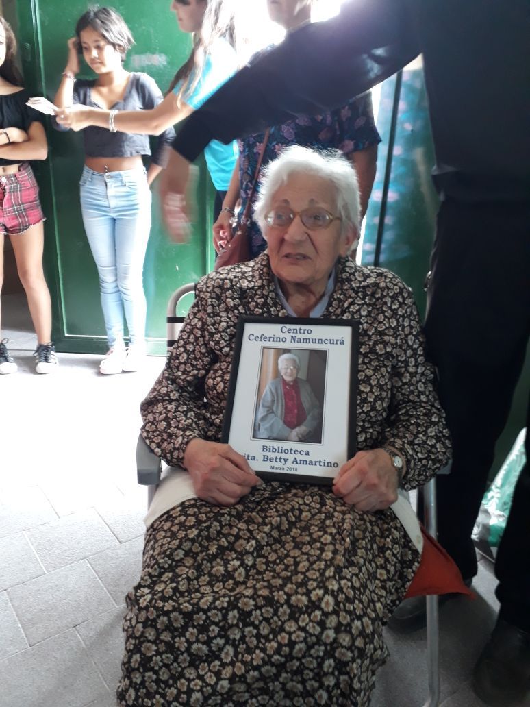 La biblioteca del Centro Comunitario «Ceferino» lleva el nombre de Betty Amartino