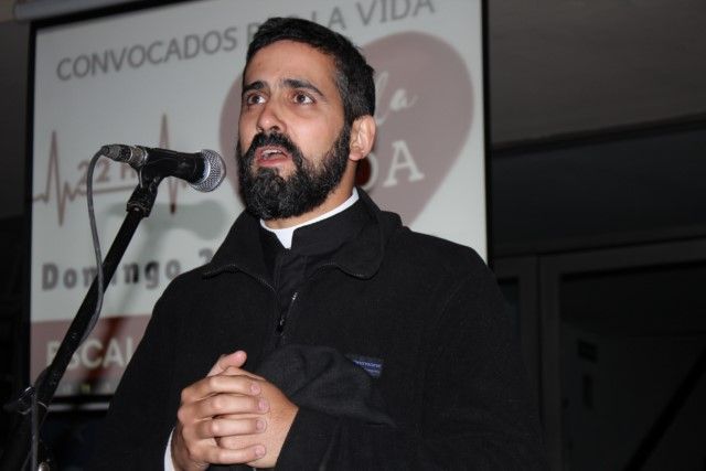 Padre Lucas: «La Ley de Dios pone prohibiciones para nuestro bien, para que no caigamos en la ley de selva y nos destrúyanos»