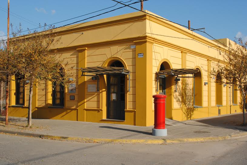 Letras, arte y música en la Biblioteca Municipal