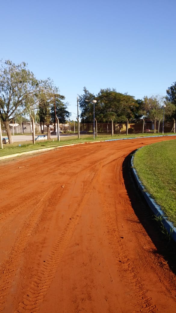 Refacción de la Pista de Atletismo “Alberto Hebeisen”