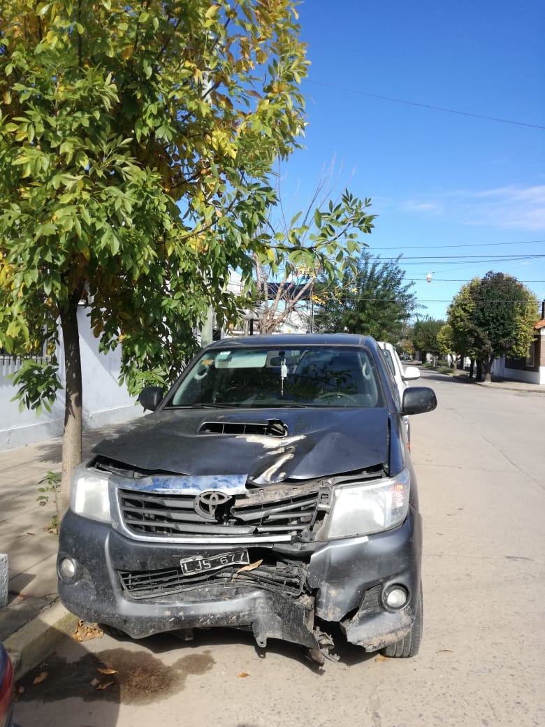 Dueño entregó la camioneta que participó en el fatal accidente.