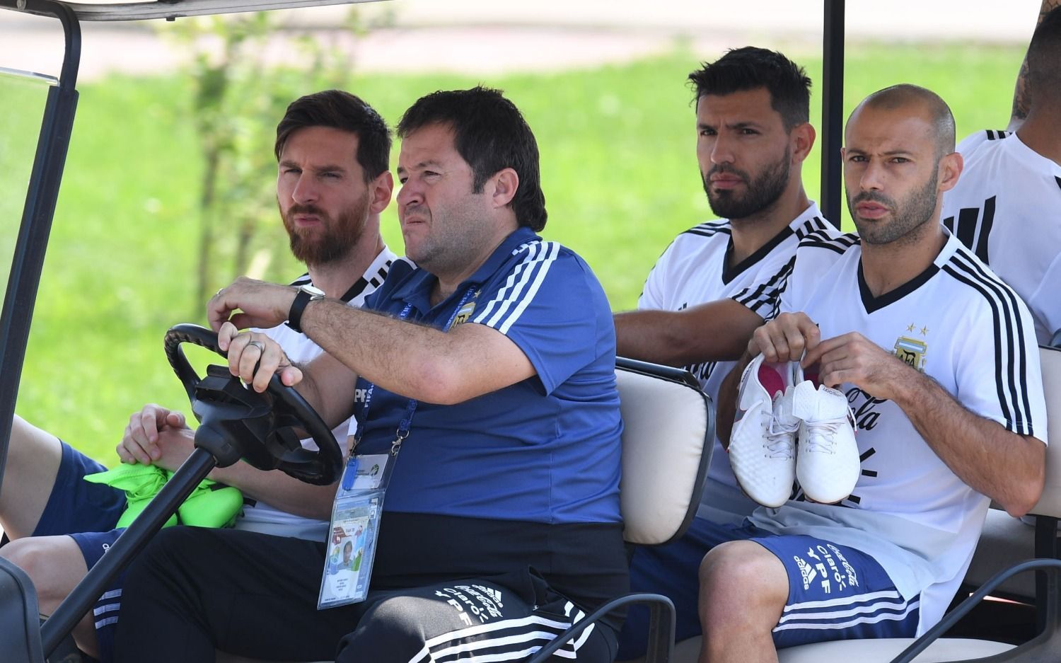 Pocas sonrisas y rostros de preocupación, así fue la práctica de Argentina