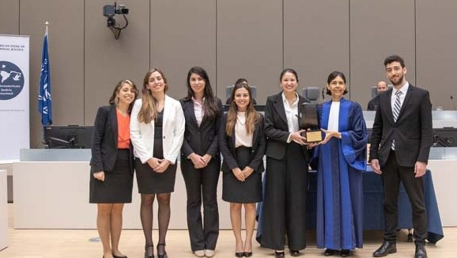 Un equipo de Derecho de la UBA, campeón mundial en un concurso en la Corte de La Haya