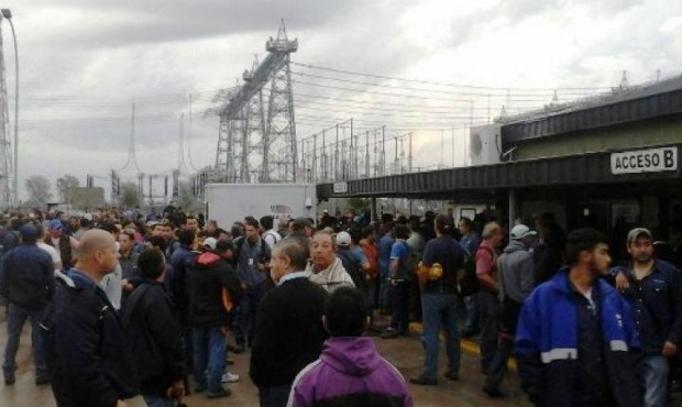 Tras los despidos en Atucha convocaron a un paro por tiempo indeterminado
