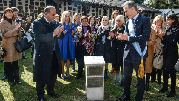 Mauricio Macri y un homenaje a las mujeres que tardó 202 años