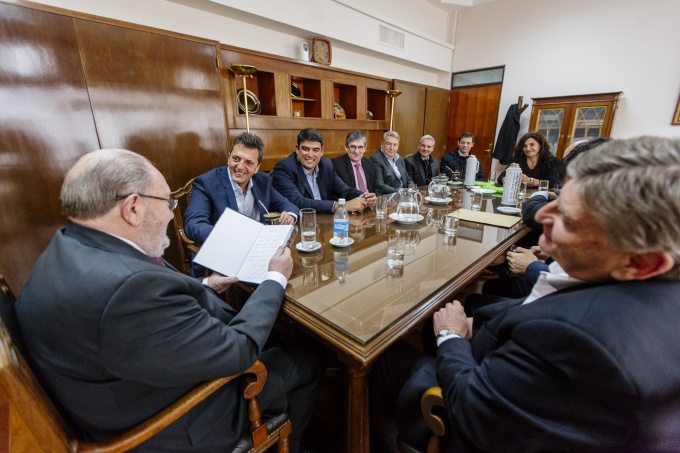 Massa reapareció junto a uno de los gobernadores más enfrentados con María Eugenia Vidal