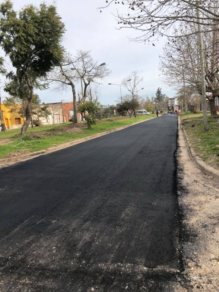 Después de los rumores se pavimentó René Simón.