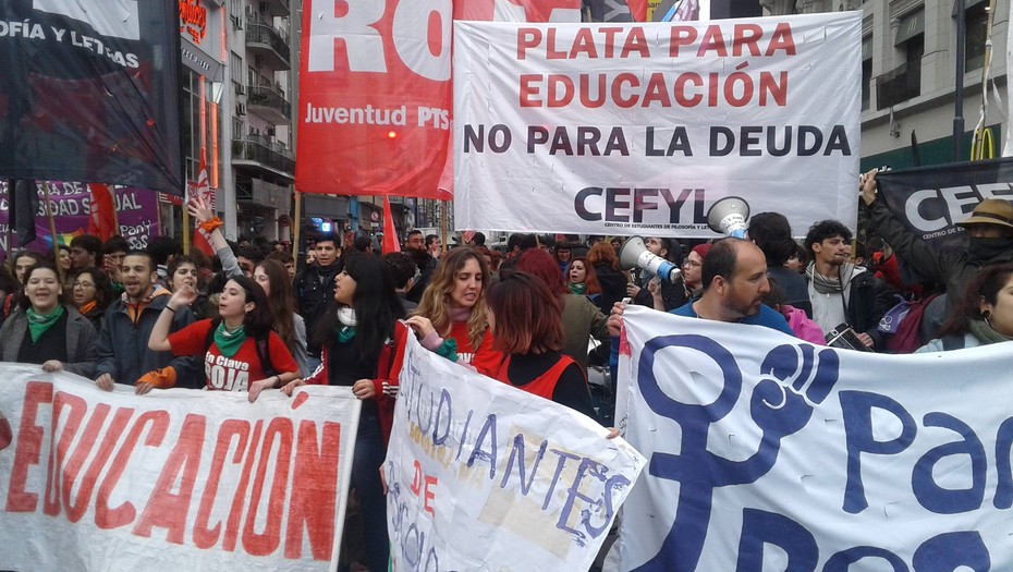 Educación  Conflicto universitario: corte en el Obelisco, tomas y marcha a Plaza de Mayo