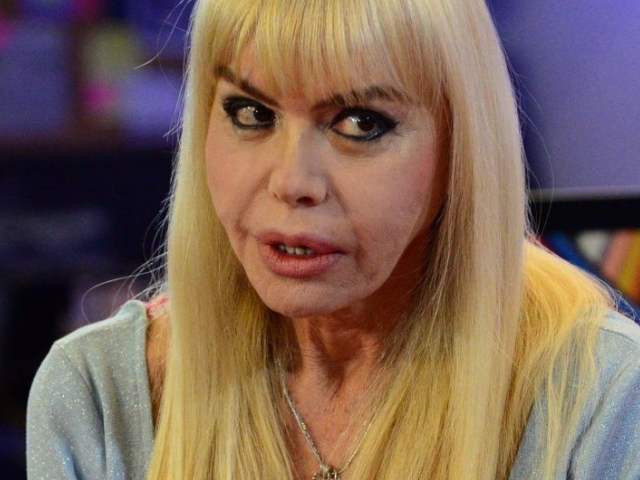 Adriana Aguirre fue internada de urgencia por una trombosis