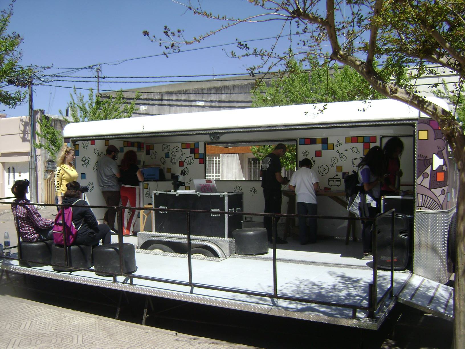 Juventud y porvenir en la Plaza Colón
