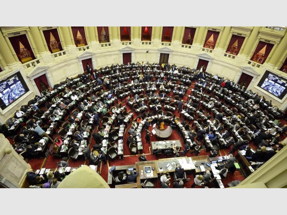 La Cámara de Diputados dio media sanción al Presupuesto 2019 tras una sesión tensa y ahora pasa al Senado