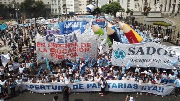 El paro nacional del miércoles toma forma con diversas adhesiones