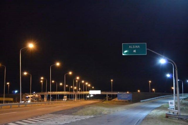 El acceso a Alsina se quedó sin ninguna luz