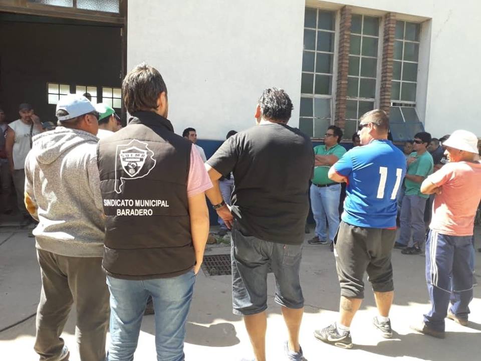 Ni brindis ni festejo: Los municipales discutieron feo en una asamblea