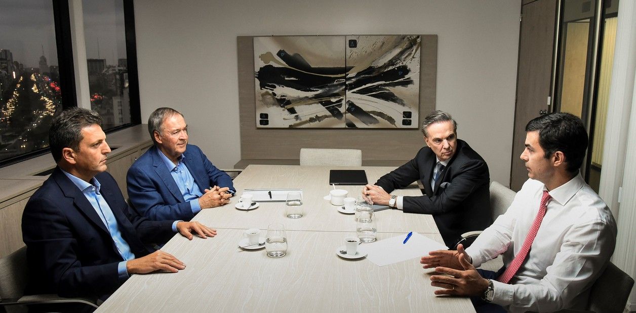 Por los pasillos.Los 4 del peronismo se agrandan y buscan ser más el 21N