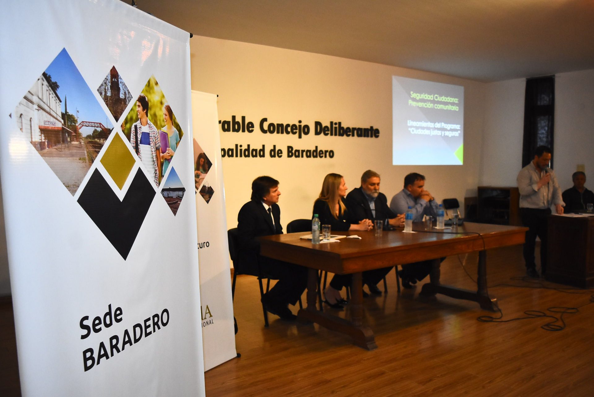 Se concretó la charla debate de la seguridad ciudadana y el rol de los municipios