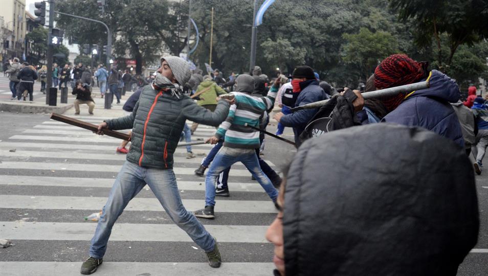 Qué dice el nuevo Código Penal sobre las agresiones en los piquetes