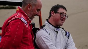 Tiene síndrome de Down y hará historia en el rally Dakar