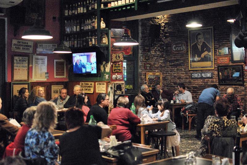 El Día Nacional del Tango se festejó en el Café Bar Los Angelitos