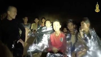 Dijeron al mundo que los niños de Tailandia habían buceado para salir de la caverna… pero fue mentira: así fue la verdadera historia