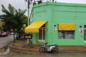 «Los ladrones están cerca»: Roban en una pintureria