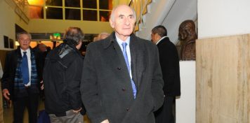 Internaron a Fernando de la Rúa y está en grave estado
