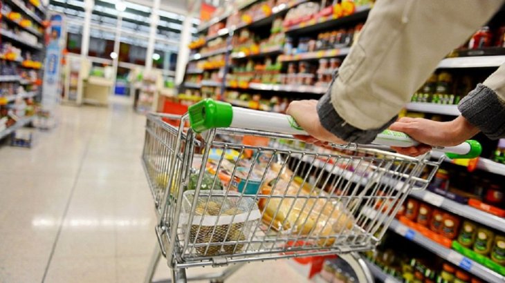La canasta básica aumentó más que la inflación: una familia necesitó en enero $26.443 para no ser pobre