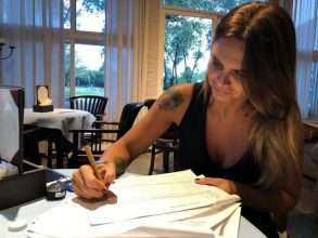 Amalia Granata firmó su precandidatura a diputada nacional