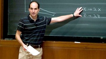 Más cerca del Nobel: vuelven a distinguir al científico argentino Juan Martín Maldacena