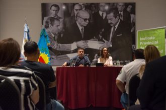 Violencia de género: Derechos Humanos presentó el sistema de tobilleras duales a municipios