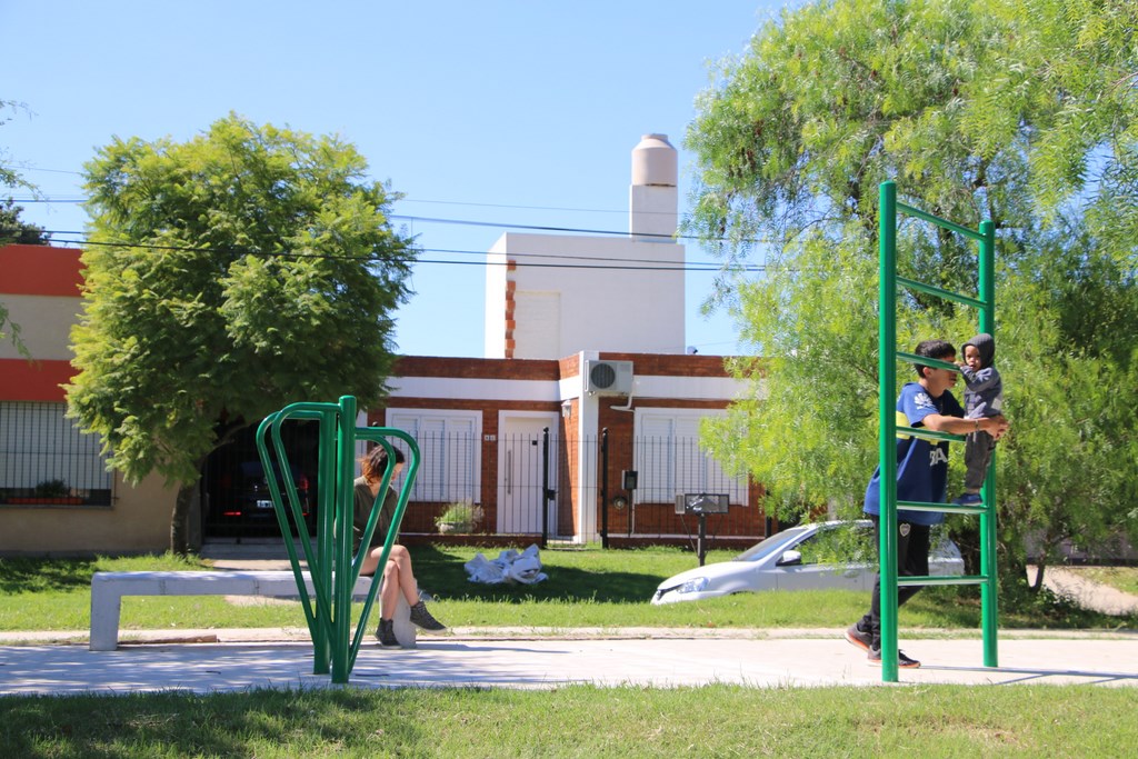 Las veredas del bulevar René Simón ofrecen un aspecto agradable