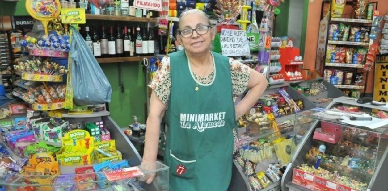 El llamativo cartel en un súper en Mendoza: “No se acepta dinero de las tetas (no sea cochina)”