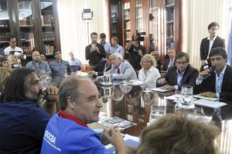 Docentes: Vidal mejoró la propuesta y los docentes responden la semana próxima