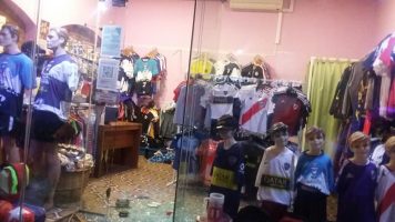 Policiales: Robaron un local de indumentaria deportiva