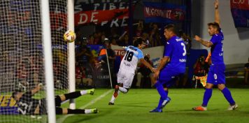 Racing empató con Tigre y es el campeón de la Superliga