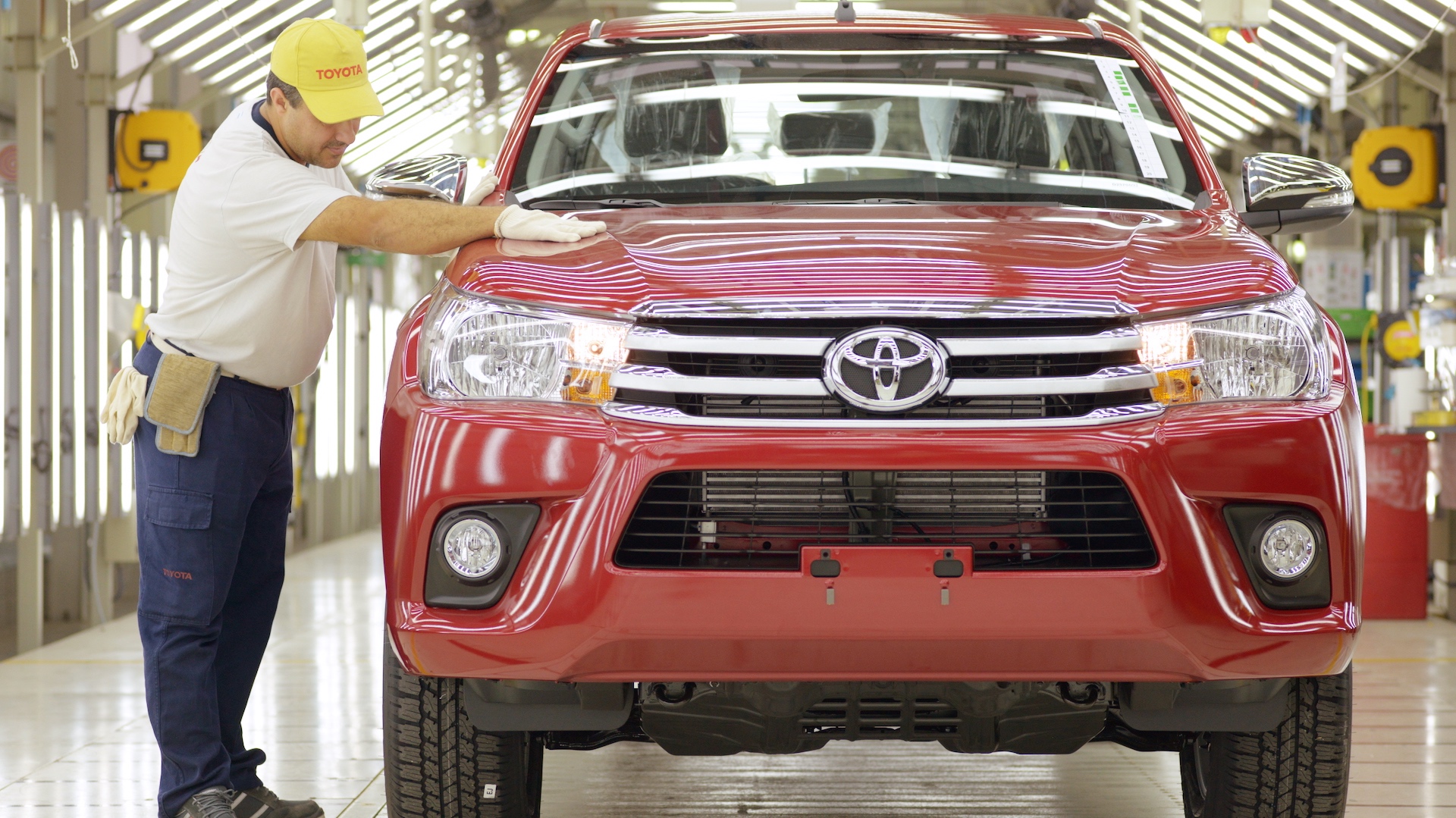 Toyota tampoco soportó la crisis y comenzará a suspender su producción