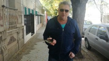 Un candidato a concejal sortea premios de hasta $10 mil pesos para que lo voten