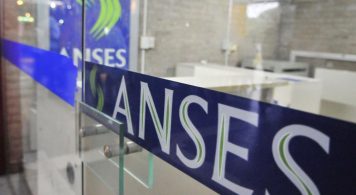 El Gobierno entregó más de 700 mil créditos Anses en diez días y el 70% fue para beneficiarios de la AUH