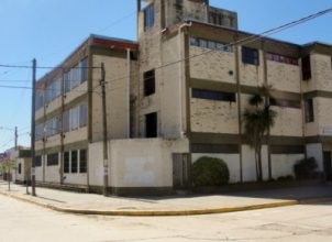 Colegio Santiago Ferrari: Alumnos denuncian públicamente maltratos hacia una profesora