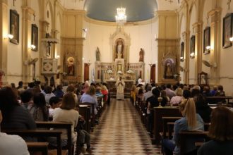 Lavado de pies: Institución del Sacerdocio y de la Eucaristía